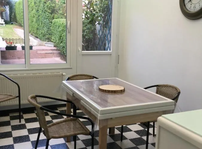 La Tanatte De Sur La Cote D Opale